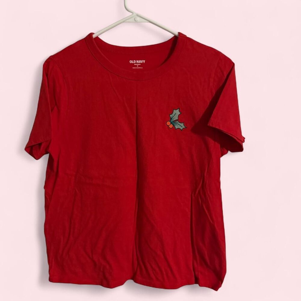 Old Navy shirt Women M red Christmas Everywear seasonal holiday cheer graphic